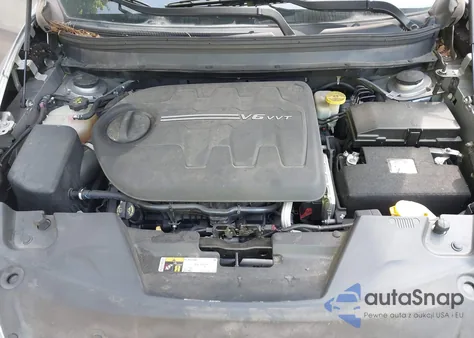 2017 Jeep Cherokee Latitude 4X4 from USA, damaged, VIN 1C4PJMCS2HW631714